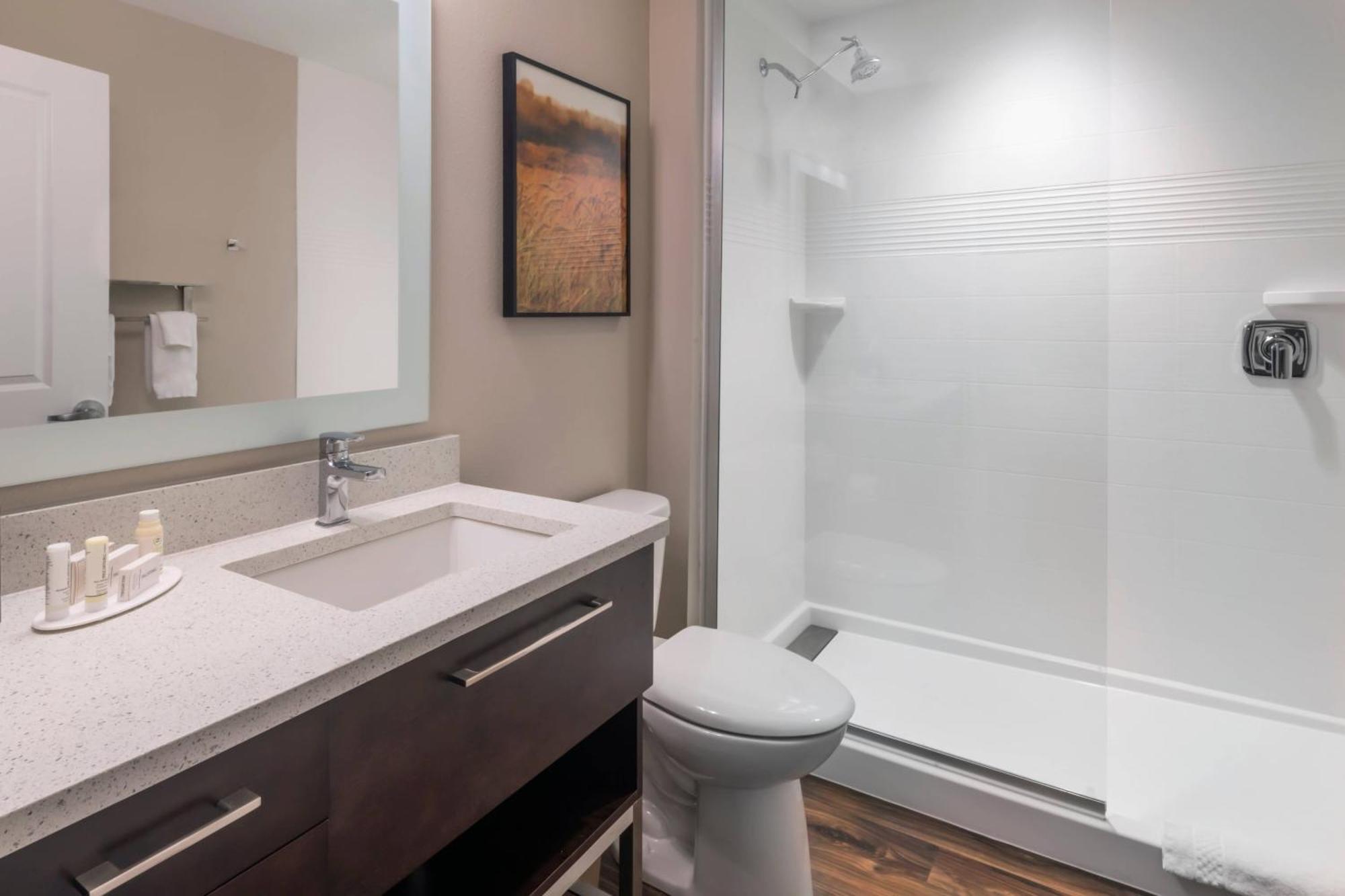 Towneplace Suites By Marriott Hays Bagian luar foto