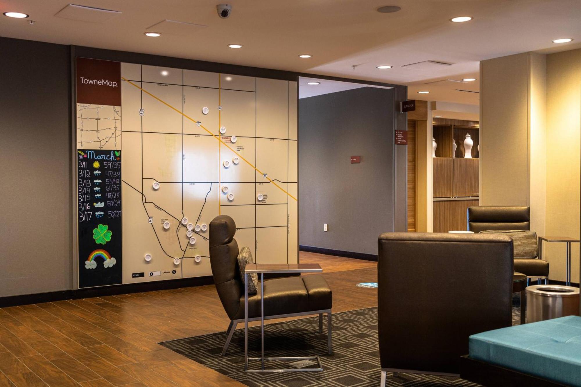 Towneplace Suites By Marriott Hays Bagian luar foto